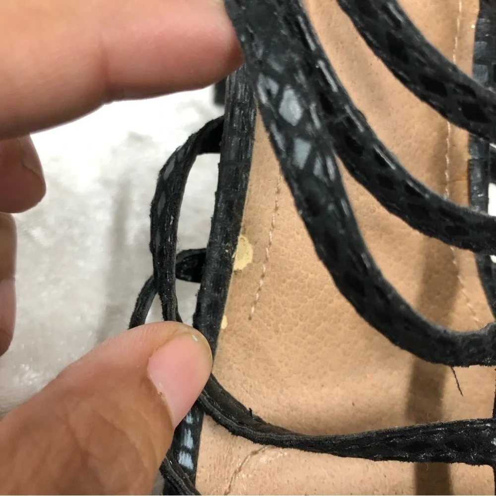 Tahari Arrive2 size 8M black high heels-FLAWED - Picture 8 of 9